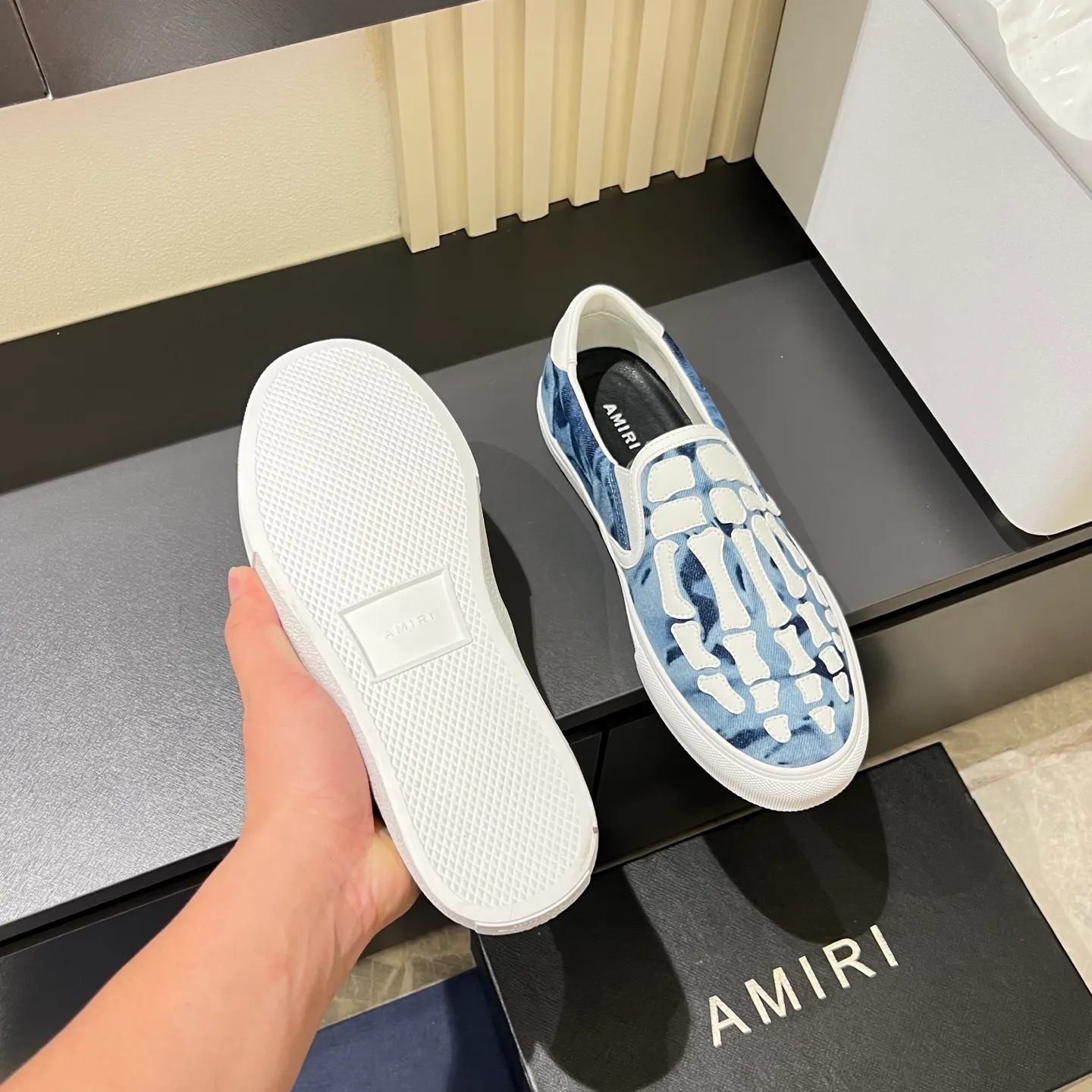 Men's shoes 💰p420, amiri The top purchasing agent for bone shoes 🔍🔍 is on sale at the men's counter at the same time. Cowhide is paired with 5D dynamic design style.